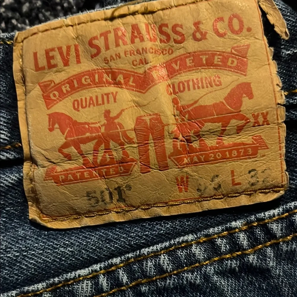 Levi's Blue Denim Jeans - Picture 2 of 3